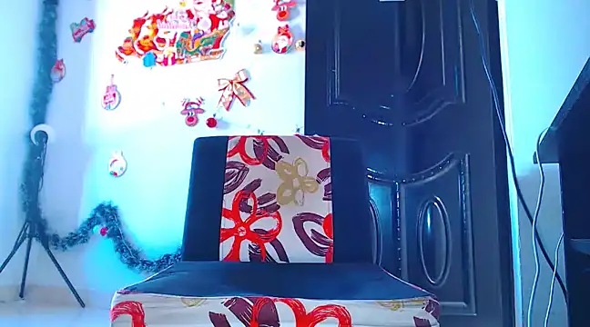 Snapshot of ADAM_HOT chatting on 12/05/24, 08:44 ADAM HOT online show from 12/05/24, 08:44