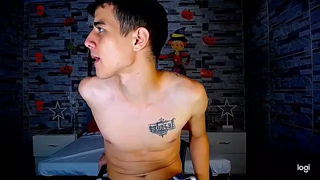 Snapshot of ADAM_HOT chatting on 10/08/25, 08:50 ADAM HOT online show from 10/08/25, 08:50