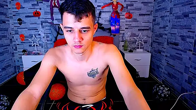 Snapshot of ADAM_HOT chatting on 10/15/25, 08:53 ADAM HOT online show from 10/15/25, 08:53