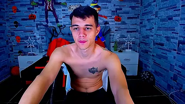 Snapshot of ADAM_HOT chatting on 10/23/25, 09:35 ADAM HOT online show from 10/23/25, 09:35