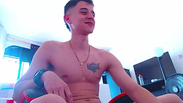 Snapshot of ADAM_HOT chatting on 12/13/25, 07:53 ADAM HOT online show from 12/13/25, 07:53