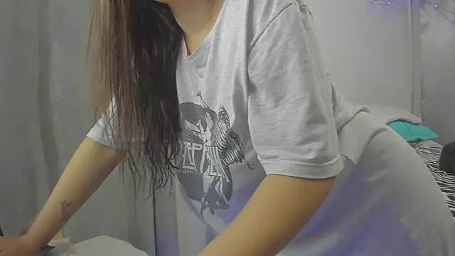 HARLEYNAPIER online show from 11/23/25, 01:16