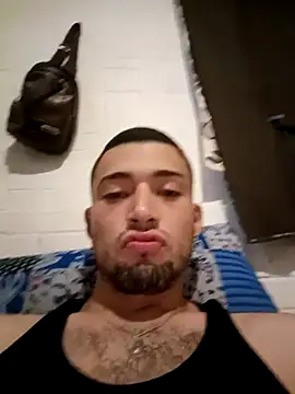 Snapshot of Suggarwhite18CM chatting on 10/06/25, 01:03 Suggarwhite18CM online show from 10/06/25, 01:03