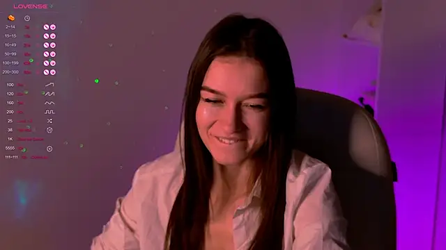Snapshot of Alice__grace chatting on 12/14/24, 03:51 Alice  grace online show from 12/14/24, 03:51