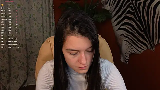Snapshot of Alice__grace chatting on 01/29/25, 09:28 Alice  grace online show from 01/29/25, 09:28