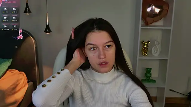 Snapshot of Alice__grace chatting on 01/30/25, 10:41 Alice  grace online show from 01/30/25, 10:41