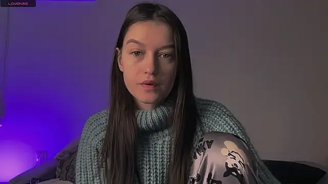 Snapshot of Alice__grace chatting on 02/19/25, 02:23 Alice  grace online show from 02/19/25, 02:23