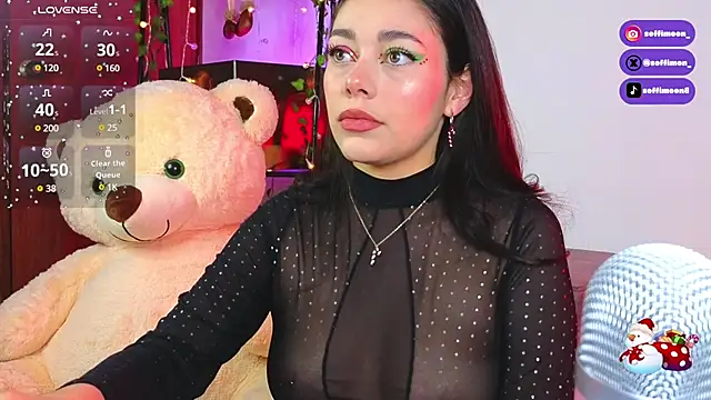 Snapshot of Soffimoon_ chatting on 12/23/24, 06:00 Soffimoon online show from 12/23/24, 06:00