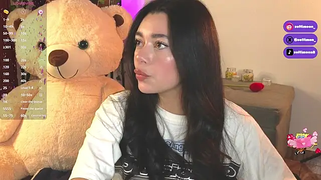 Snapshot of Soffimoon_ chatting on 02/13/25, 07:03 Soffimoon online show from 02/13/25, 07:03