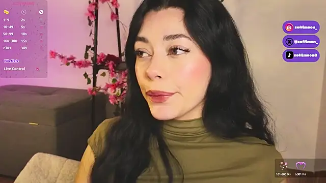 Snapshot of Soffimoon_ chatting on 09/23/25, 03:31 Soffimoon online show from 09/23/25, 03:31