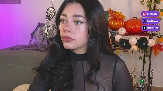 Snapshot of Soffimoon_ chatting on 10/29/25, 01:08 Soffimoon online show from 10/29/25, 01:08