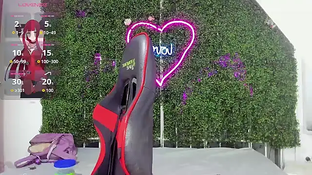 valentina 0  online show from 12/15/25, 09:19