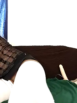 Snapshot of Nippled_Beauty chatting on 11/27/25, 07:32 Nippled Beauty online show from 11/27/25, 07:32