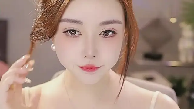 Qiaoqiao  online show from 02/04/26, 12:38