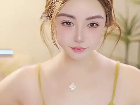 Qiaoqiao  online show from 05/06/26, 04:01