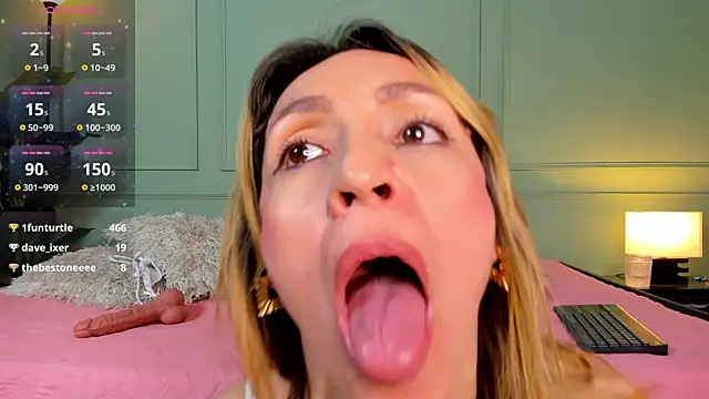 Emma Rosess online show from 12/16/24, 03:54