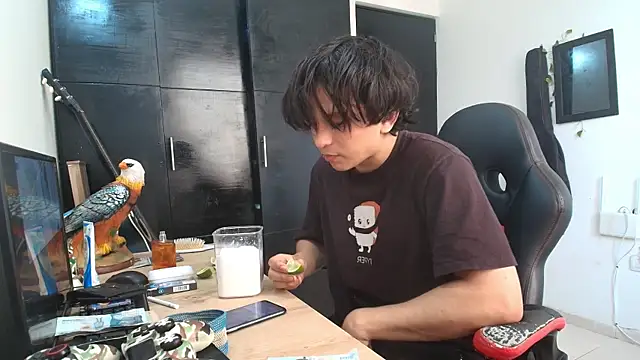 Haruto2001 online show from 03/20/25, 09:24