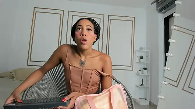 Snapshot of flavia_cruz chatting on 09/21/25, 07:37 flavia cruz online show from 09/21/25, 07:37