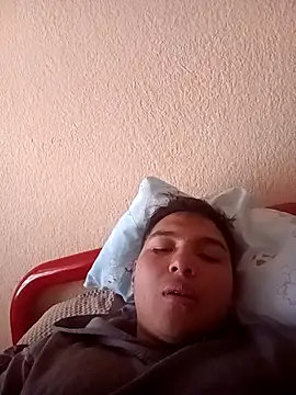 Snapshot of LoganFinds chatting on 10/11/25, 02:59 LoganFinds online show from 10/11/25, 02:59