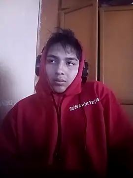 Snapshot of LoganFinds chatting on 11/22/25, 08:52 LoganFinds online show from 11/22/25, 08:52