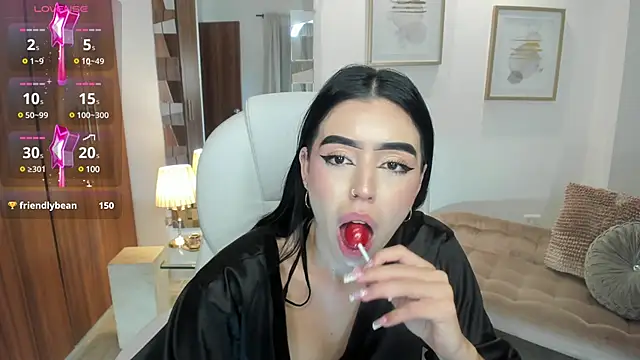 Snapshot of zoee_jackson chatting on 01/07/25, 10:08 zoee jackson online show from 01/07/25, 10:08