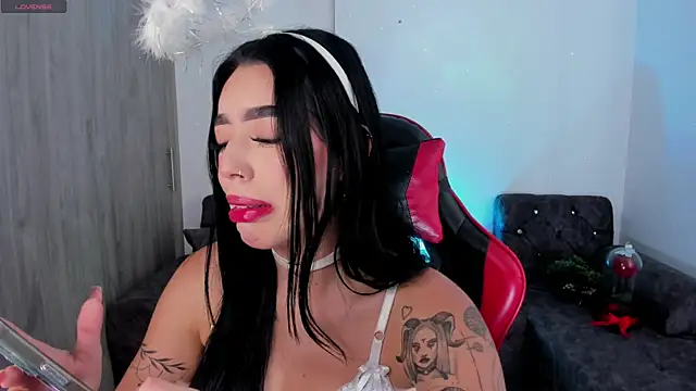 zoee jackson online show from 04/30/26, 07:31