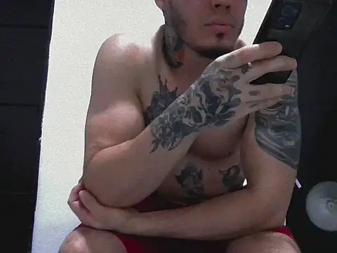 Snapshot of JAXXX367 chatting on 01/20/25, 05:27 JAXXX367 online show from 01/20/25, 05:27