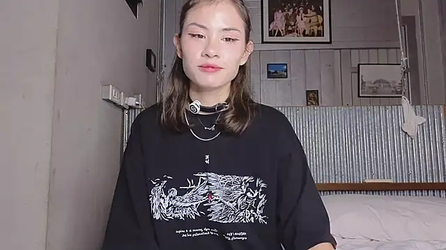 Snapshot of alicekiit chatting on 04/04/26, 05:43 alicekiit online show from 04/04/26, 05:43