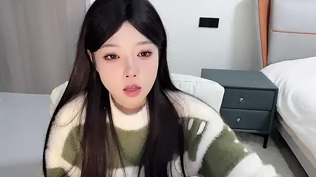 Snapshot of Q-ing chatting on 01/07/25, 04:48 Q-ing online show from 01/07/25, 04:48