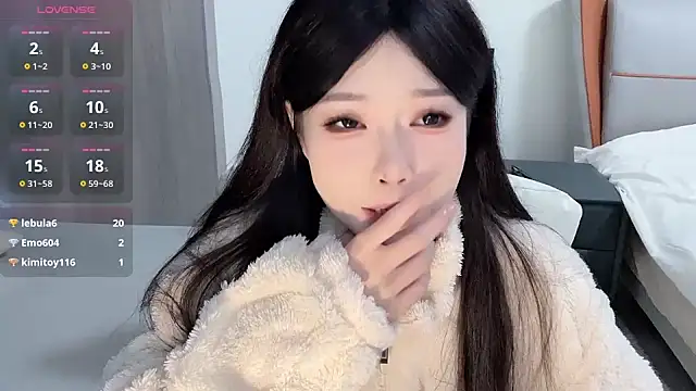 Snapshot of Q-ing chatting on 01/10/25, 06:20 Q-ing online show from 01/10/25, 06:20