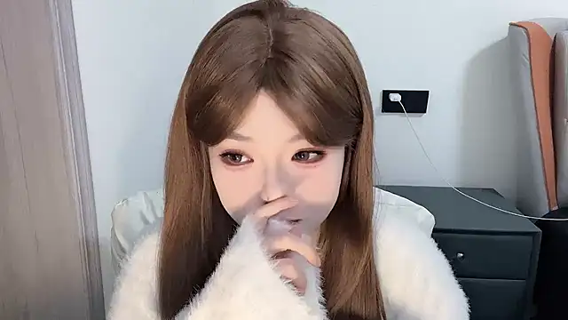 Snapshot of Q-ing chatting on 02/25/25, 03:05 Q-ing online show from 02/25/25, 03:05