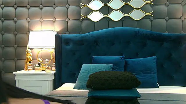 LeyaCass online show from 01/15/25, 12:15