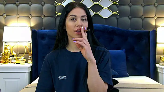 LeyaCass online show from 03/12/25, 04:30