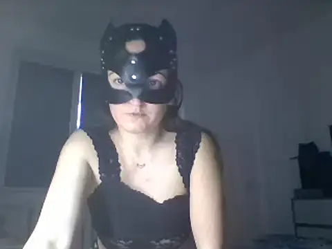 Snapshot of MaxWellas6 chatting on 12/18/25, 01:39 MaxWellas6 online show from 12/18/25, 01:39