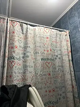 Snapshot of Andricastro chatting on 12/27/24, 01:43 Andricastro online show from 12/27/24, 01:43