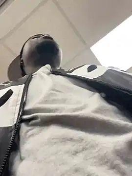 Snapshot of Andricastro chatting on 12/27/24, 02:33 Andricastro online show from 12/27/24, 02:33