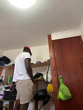 Snapshot of Andricastro chatting on 01/05/25, 06:35 Andricastro online show from 01/05/25, 06:35