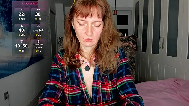 Snapshot of YourSexyNeighbour chatting on 01/07/26, 07:44 YourSexyNeighbour online show from 01/07/26, 07:44