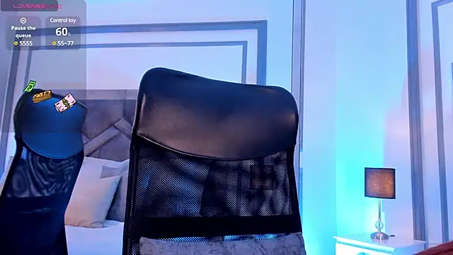 TaniaSmith1 online show from 02/03/25, 10:21