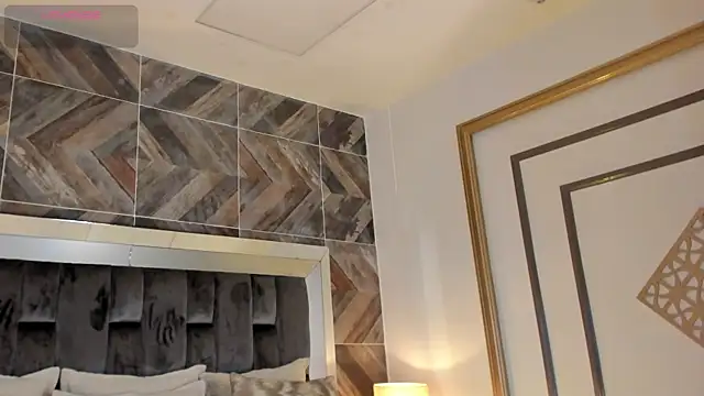 TaniaSmith1 online show from 09/28/25, 11:10