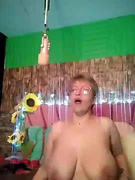 Snapshot of Isabelle_Lov18 chatting on 01/03/25, 08:00 Isabelle Lov18 online show from 01/03/25, 08:00