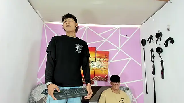 Fresahot2005 online show from 01/27/25, 07:13