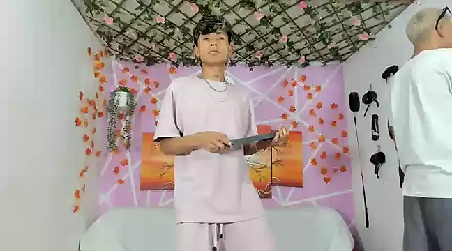 Fresahot2005 online show from 03/09/25, 12:00