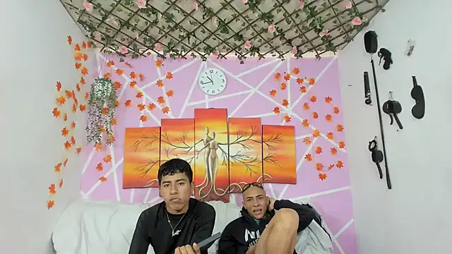 Fresahot2005 online show from 03/11/25, 03:45