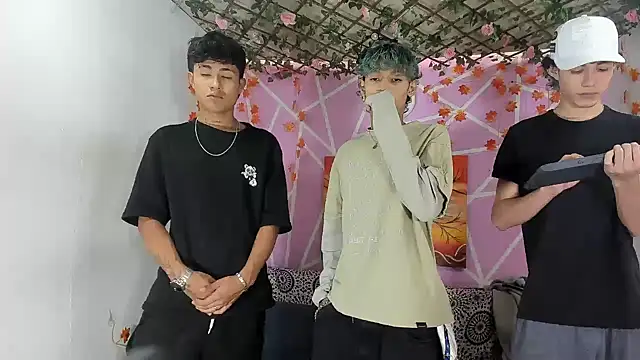 Fresahot2005 online show from 11/28/25, 08:11