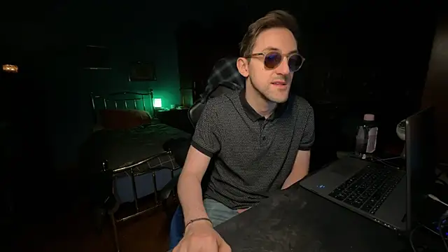 Stefisexy91 online show from 12/17/25, 08:37