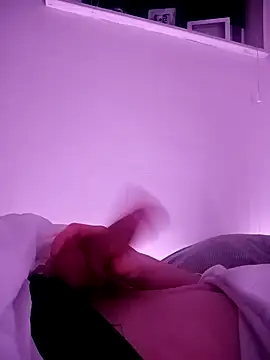 Snapshot of gostos__oo chatting on 12/20/24, 12:41 gostos oo online show from 12/20/24, 12:41