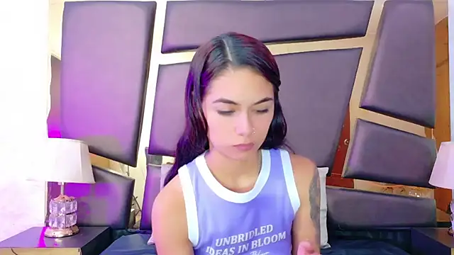 NicoleEsposito online show from 09/10/25, 12:49