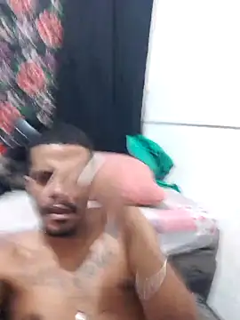 Snapshot of Srdan28 chatting on 04/17/26, 04:04 Srdan28 online show from 04/17/26, 04:04