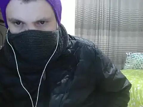 Snapshot of camiloking1720 chatting on 01/20/25, 10:18 camiloking1720 online show from 01/20/25, 10:18